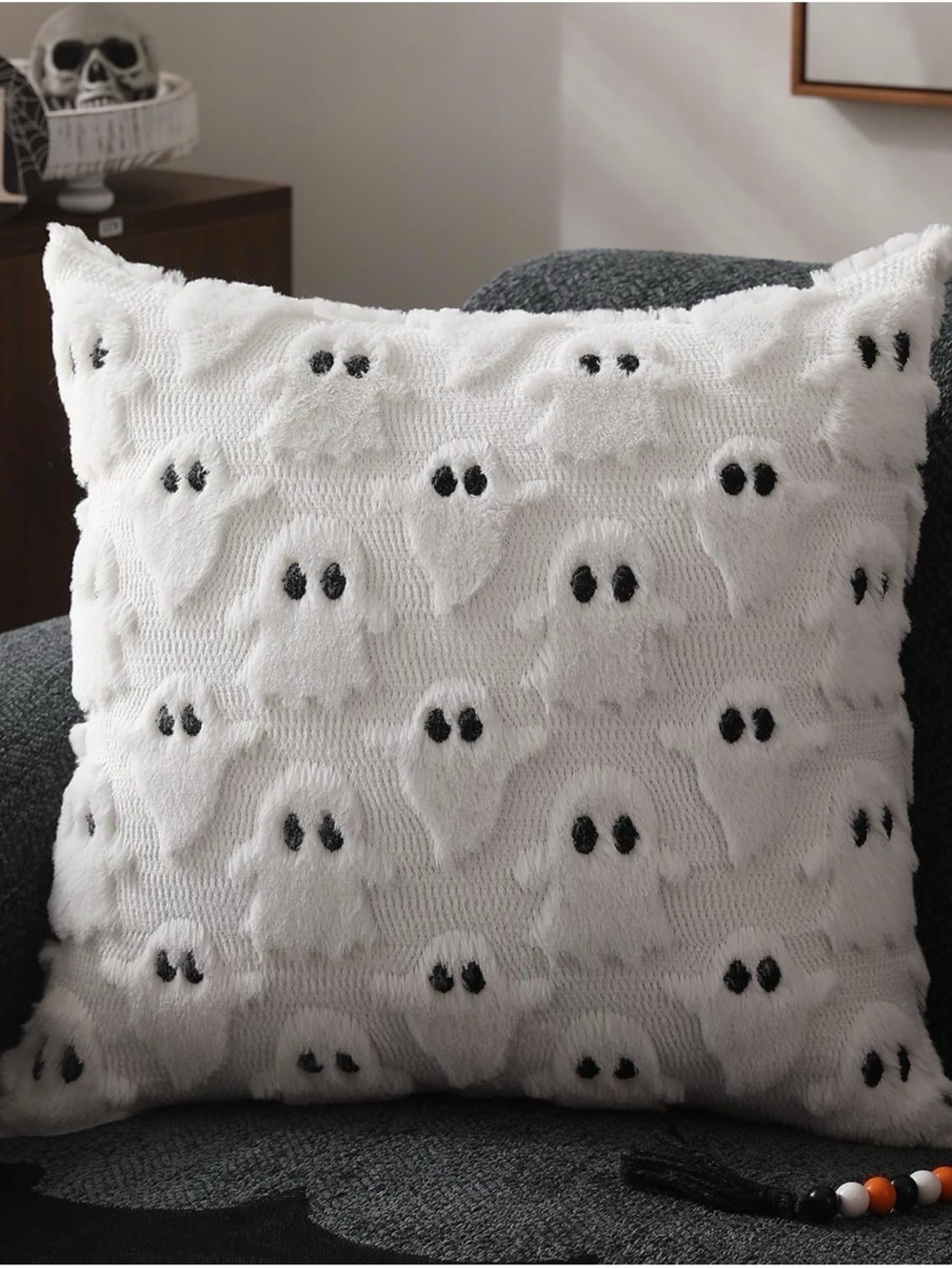 BNIB Ghost Accent Pillow Cover, set of 2, 16 x 16, White - Picture 2 of 6